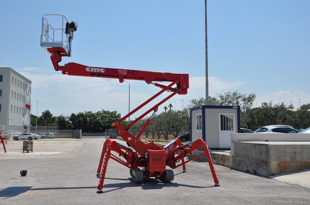 S19HD蜘蛛式高空作業(yè)車(chē)